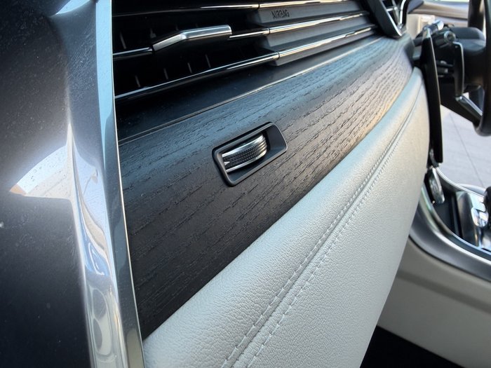 2021 Jaguar XF P300 R-Dynamic HSE