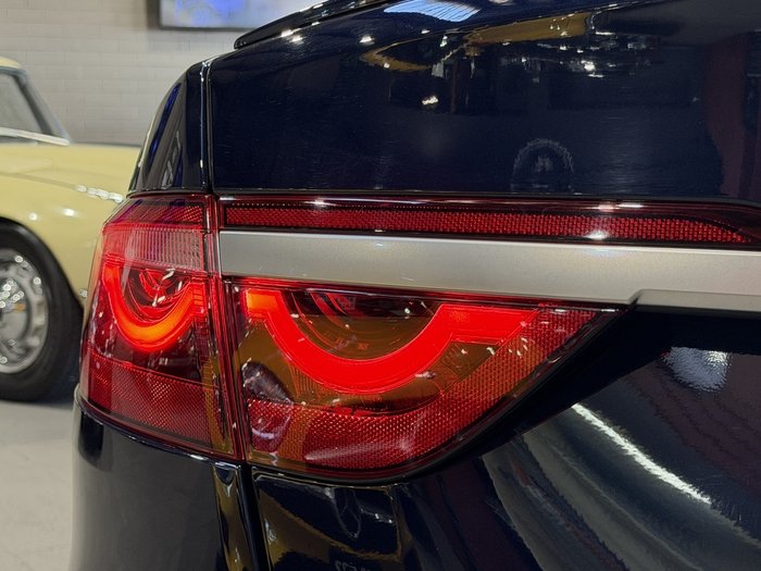 2021 Jaguar XF P300 R-Dynamic HSE