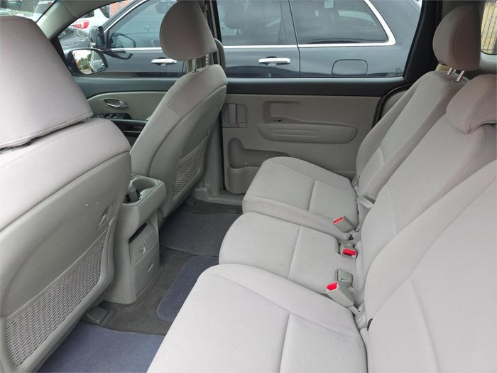 2017 Kia Carnival S YP MY18 Silky Silver