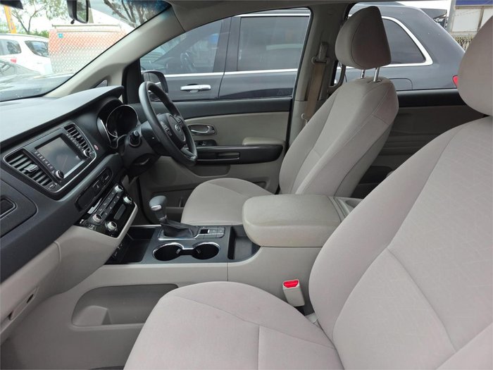 2017 Kia Carnival S YP MY18 Silky Silver
