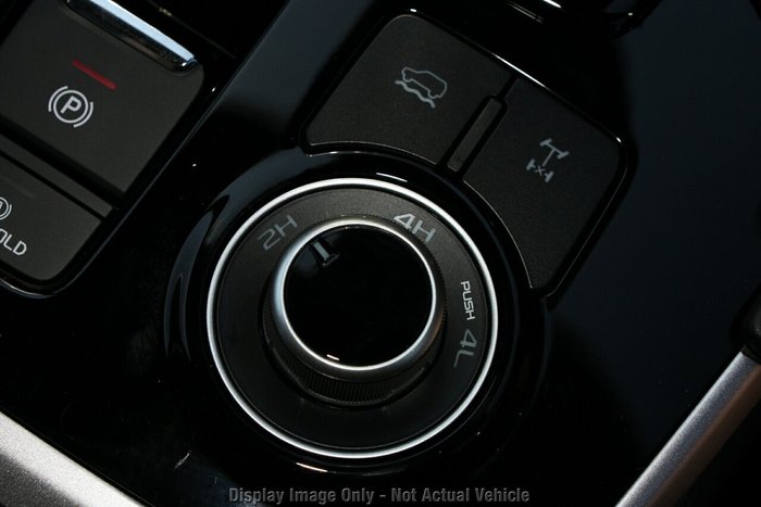 2025 Isuzu MU-X LS-T