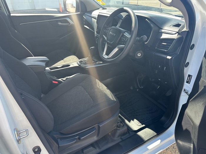 2023 Isuzu D-MAX LS-M