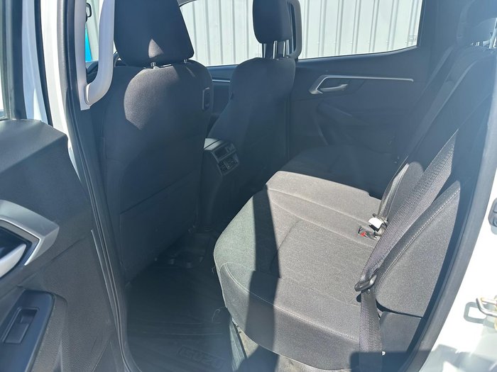 2023 Isuzu D-MAX LS-M