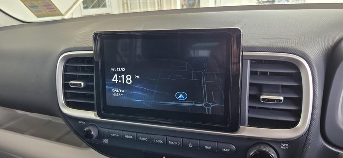 2025 Hyundai Venue Elite QX.V5 MY25 Shimmering Silver & Abyss Black Roof