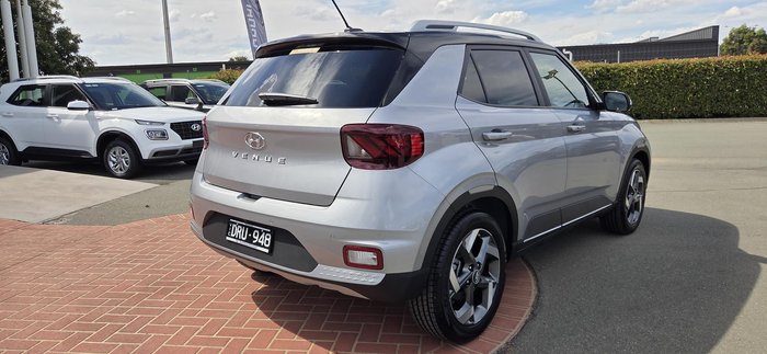 2025 Hyundai Venue Elite QX.V5 MY25 Shimmering Silver & Abyss Black Roof
