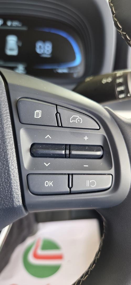 2025 Hyundai Venue Elite QX.V5 MY25 Shimmering Silver & Abyss Black Roof