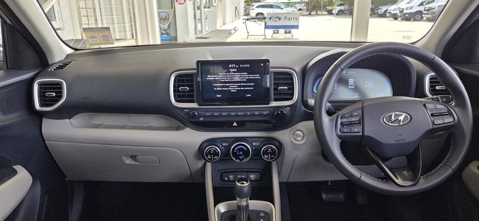 2025 Hyundai Venue Elite QX.V5 MY25 Shimmering Silver & Abyss Black Roof