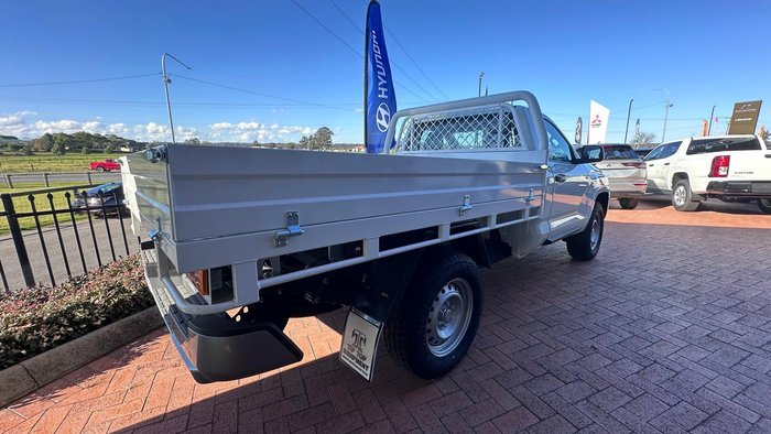 2025 Mitsubishi Triton GLX