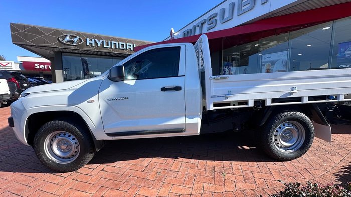 2025 Mitsubishi Triton GLX