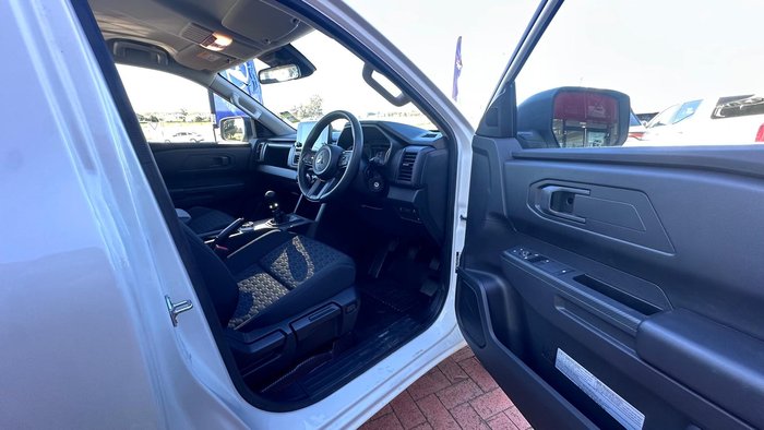 2025 Mitsubishi Triton GLX