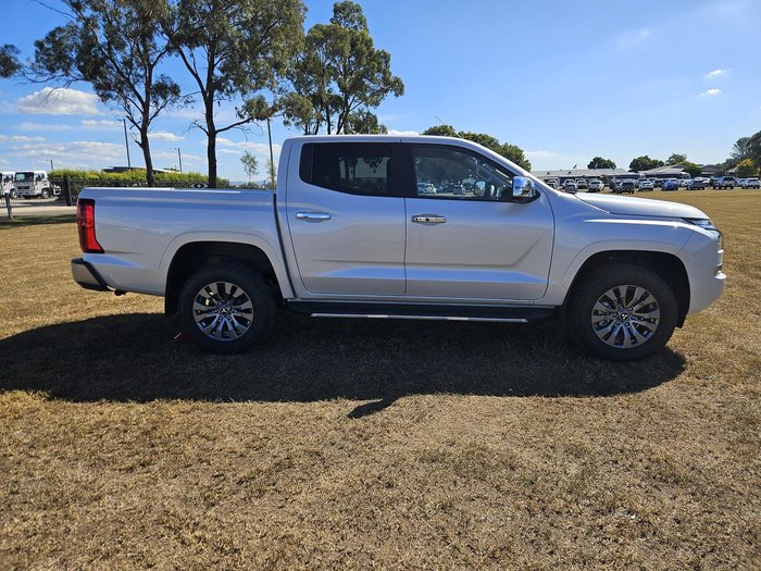 2025 Mitsubishi Triton GLS