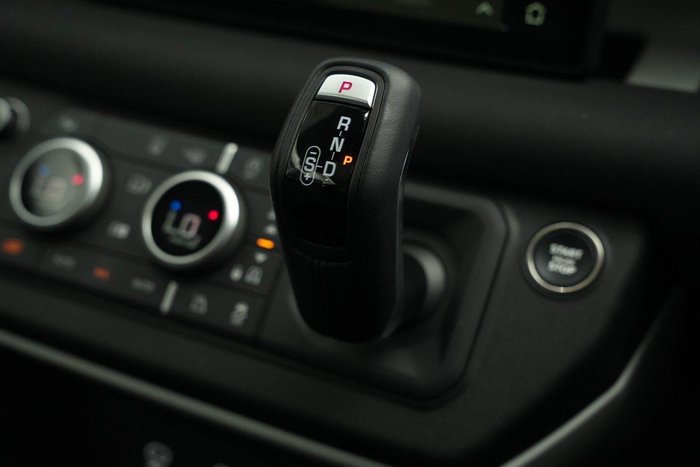 2023 Land Rover Defender 110 D300 SE