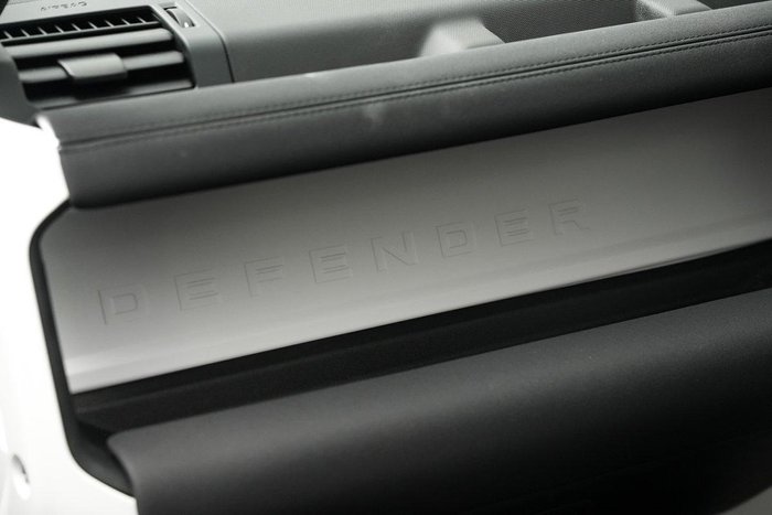 2023 Land Rover Defender 110 D300 SE