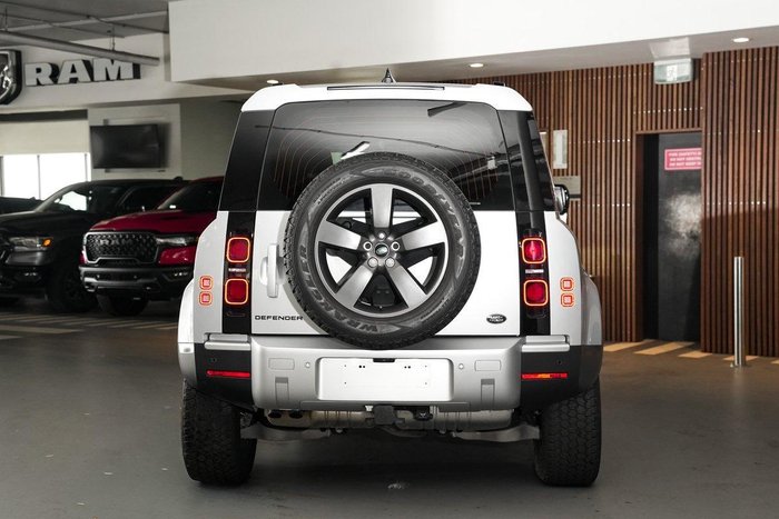 2023 Land Rover Defender 110 D300 SE