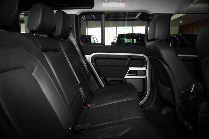 2023 Land Rover Defender 110 D300 SE