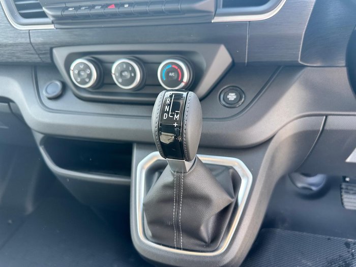 2025 Renault Trafic Premium