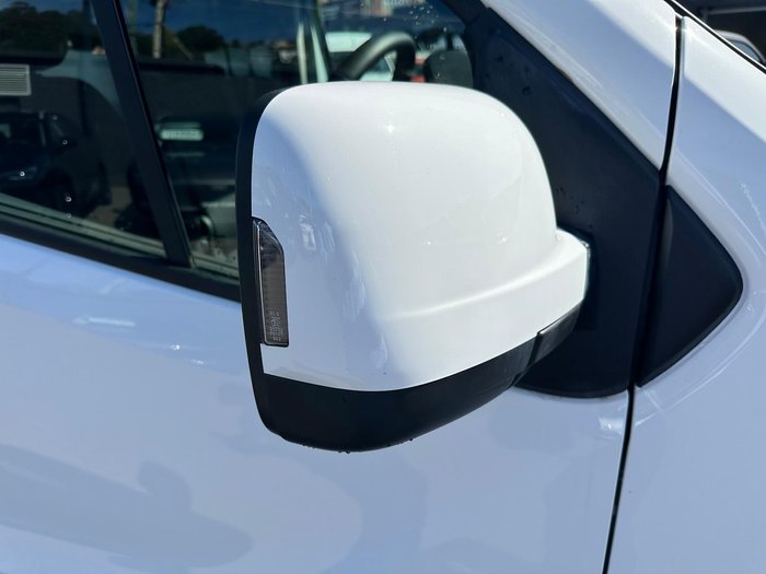 2025 Renault Trafic Premium X82 MY25 Glacier White