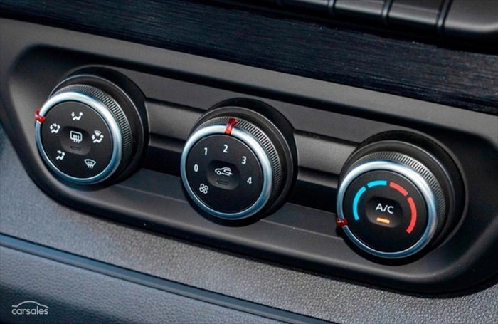 2025 Renault Trafic Premium X82 MY25 Glacier White