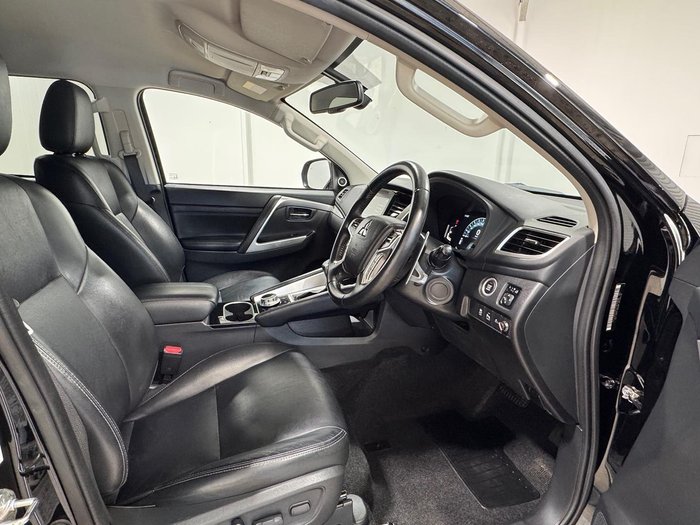 2023 Mitsubishi Pajero Sport GSR