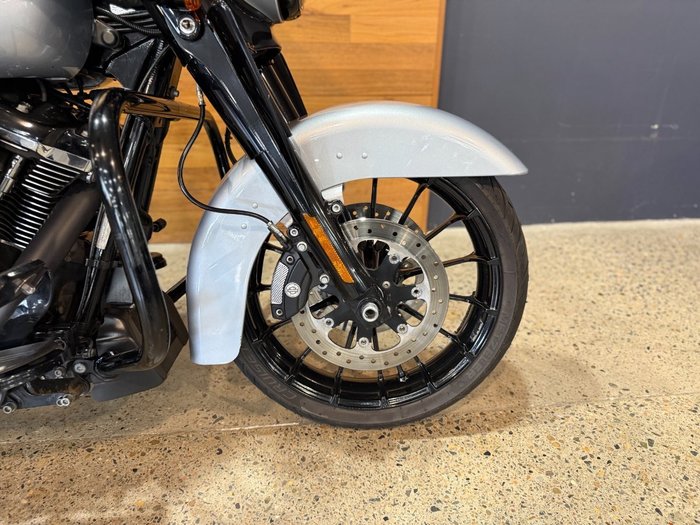 2019 Harley-davidson FLHXS STREET GLIDE SPECIAL Silver