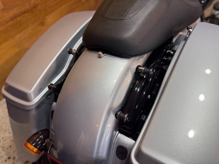 2019 Harley-davidson FLHXS STREET GLIDE SPECIAL Silver