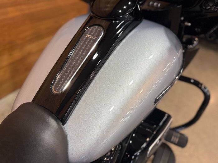 2019 Harley-davidson FLHXS STREET GLIDE SPECIAL Silver