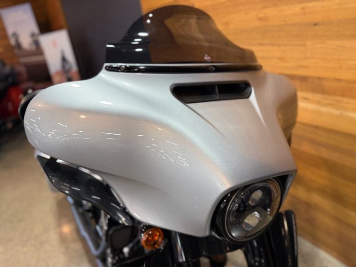 2019 Harley-davidson FLHXS STREET GLIDE SPECIAL Silver