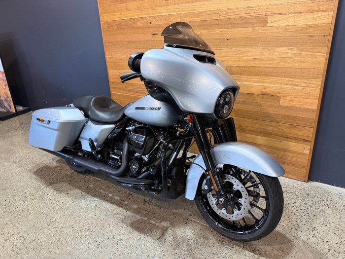2019 Harley-davidson FLHXS STREET GLIDE SPECIAL Silver