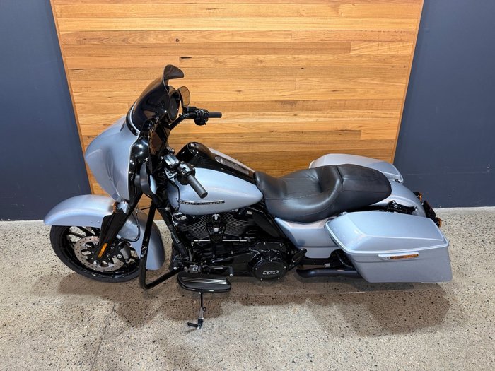 2019 Harley-davidson FLHXS STREET GLIDE SPECIAL Silver