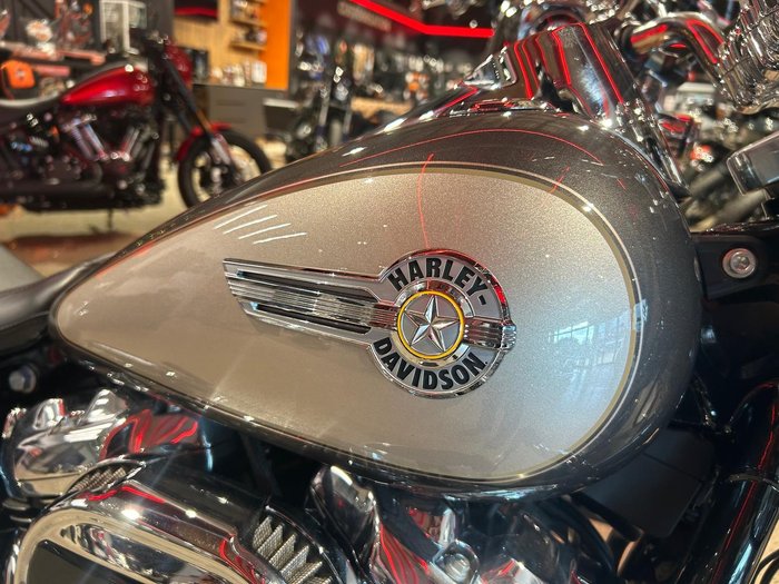 Harley-Davidson Fat Boy 114 (FLFBS) Softail