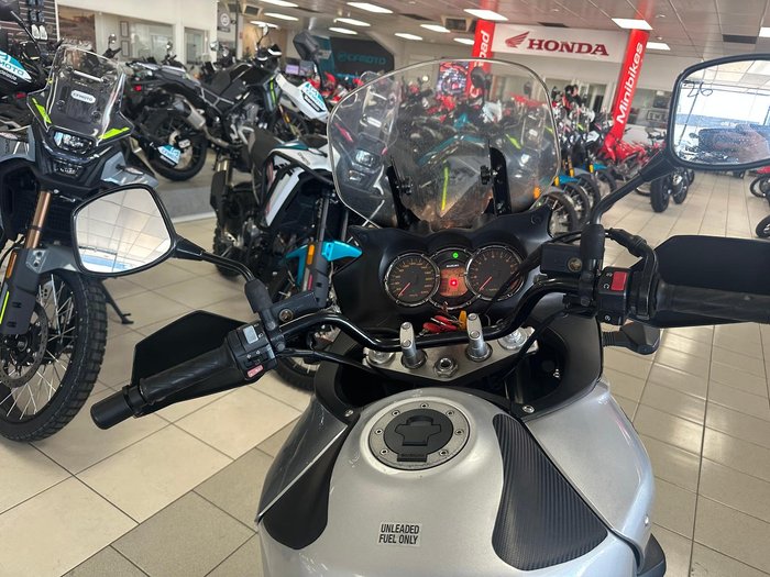 2005 Suzuki V-Strom 1000 (DL1000) V-Strom Silver