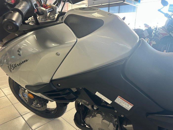 2005 Suzuki V-Strom 1000 (DL1000) V-Strom Silver