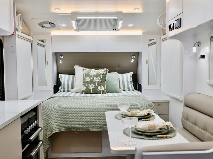 2025 Wonderland RV Amaroo 21Ft Large En-Suite Layout