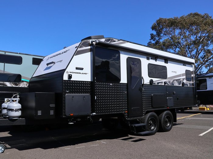 2025 Wonderland RV 21Ft Large En-Suite Layout