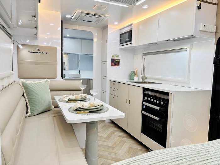 2025 Wonderland RV Amaroo 21Ft Large En-Suite Layout