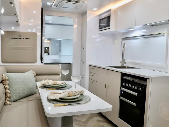 2025 Wonderland RV Amaroo 21Ft Large En-Suite Layout