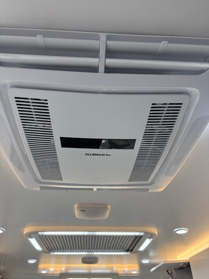 2025 Wonderland RV 21Ft Large En-Suite Layout