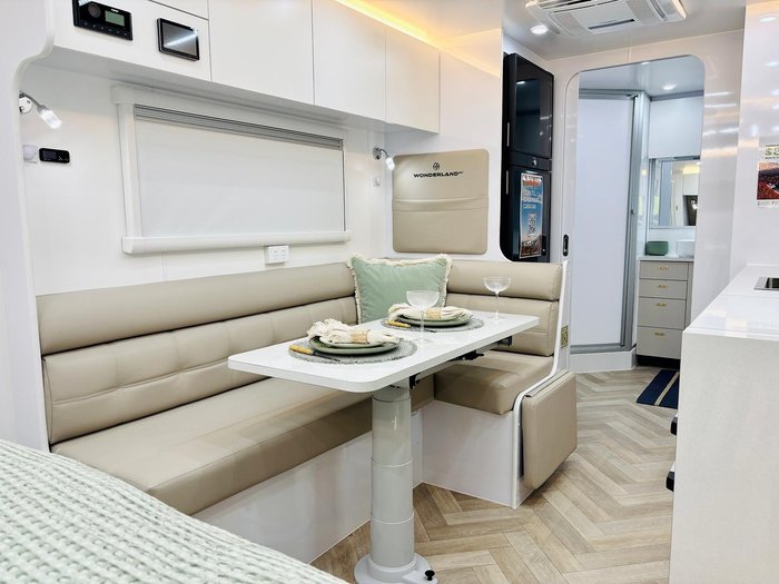 2025 Wonderland RV 21Ft Large En-Suite Layout