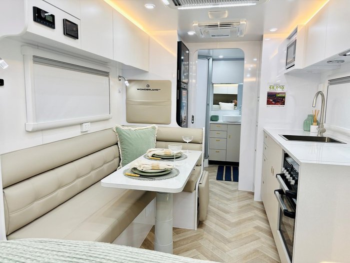 2025 Wonderland RV 21Ft Large En-Suite Layout