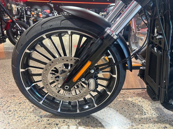 2023 Harley-Davidson Breakout 117 (FXBR) Softail Black