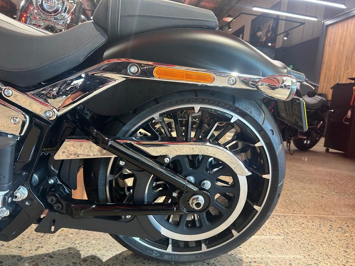 2023 Harley-Davidson Breakout 117 (FXBR) Softail Black