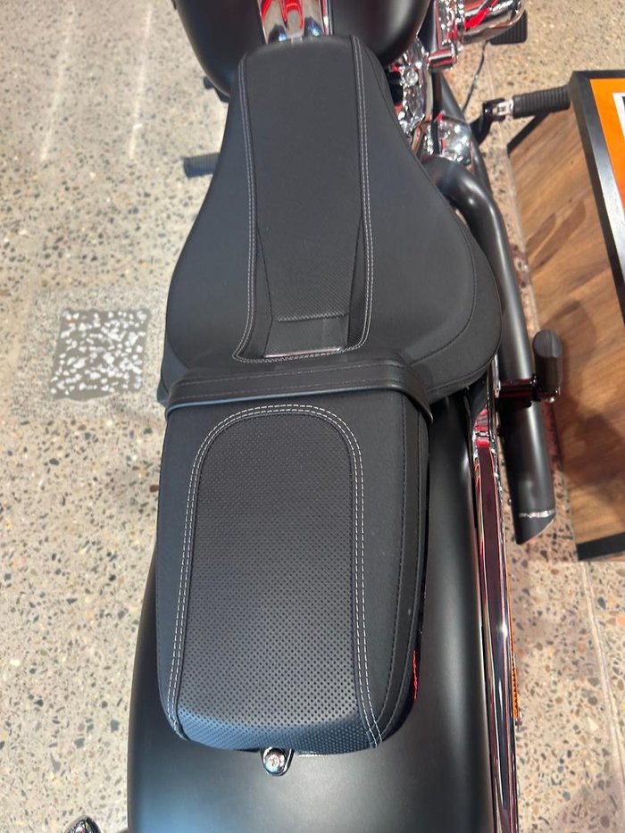 2023 Harley-Davidson Breakout 117 (FXBR) Softail Black