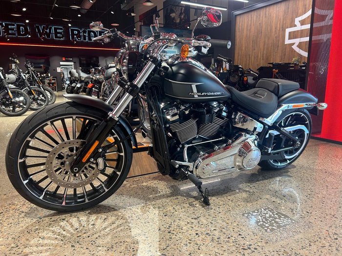 2023 Harley-Davidson Breakout 117 (FXBR) Softail Black