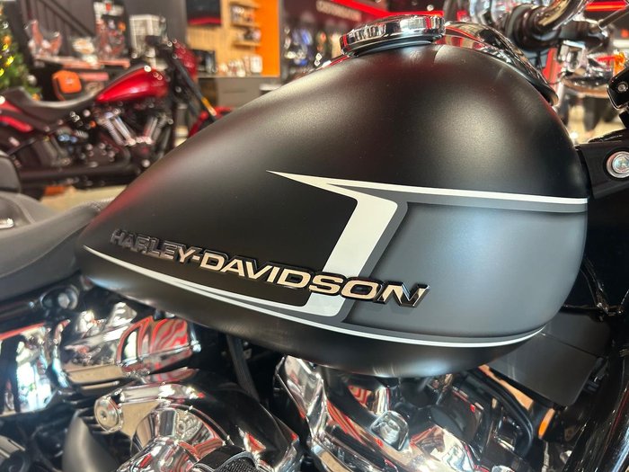 2023 Harley-Davidson Breakout 117 (FXBR) Softail Black