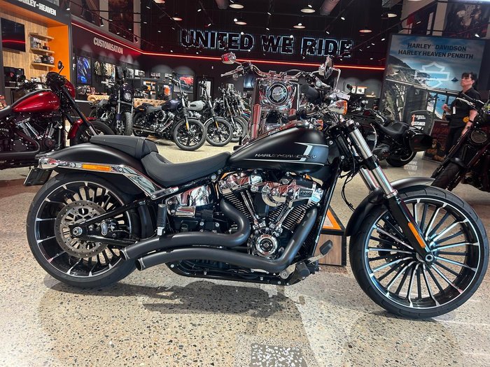 2023 Harley-Davidson Breakout 117 (FXBR) Softail Black