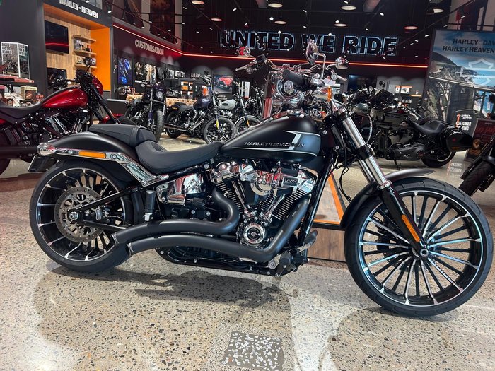 2023 Harley-Davidson Breakout 117 (FXBR) Softail Black