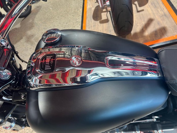 2023 Harley-Davidson Breakout 117 (FXBR) Softail Black