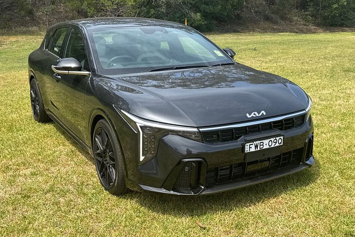 2025 Kia K4 GT-Line