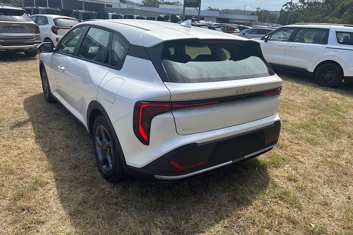 2025 Kia K4 S