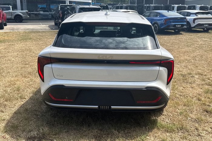 2025 Kia K4 S